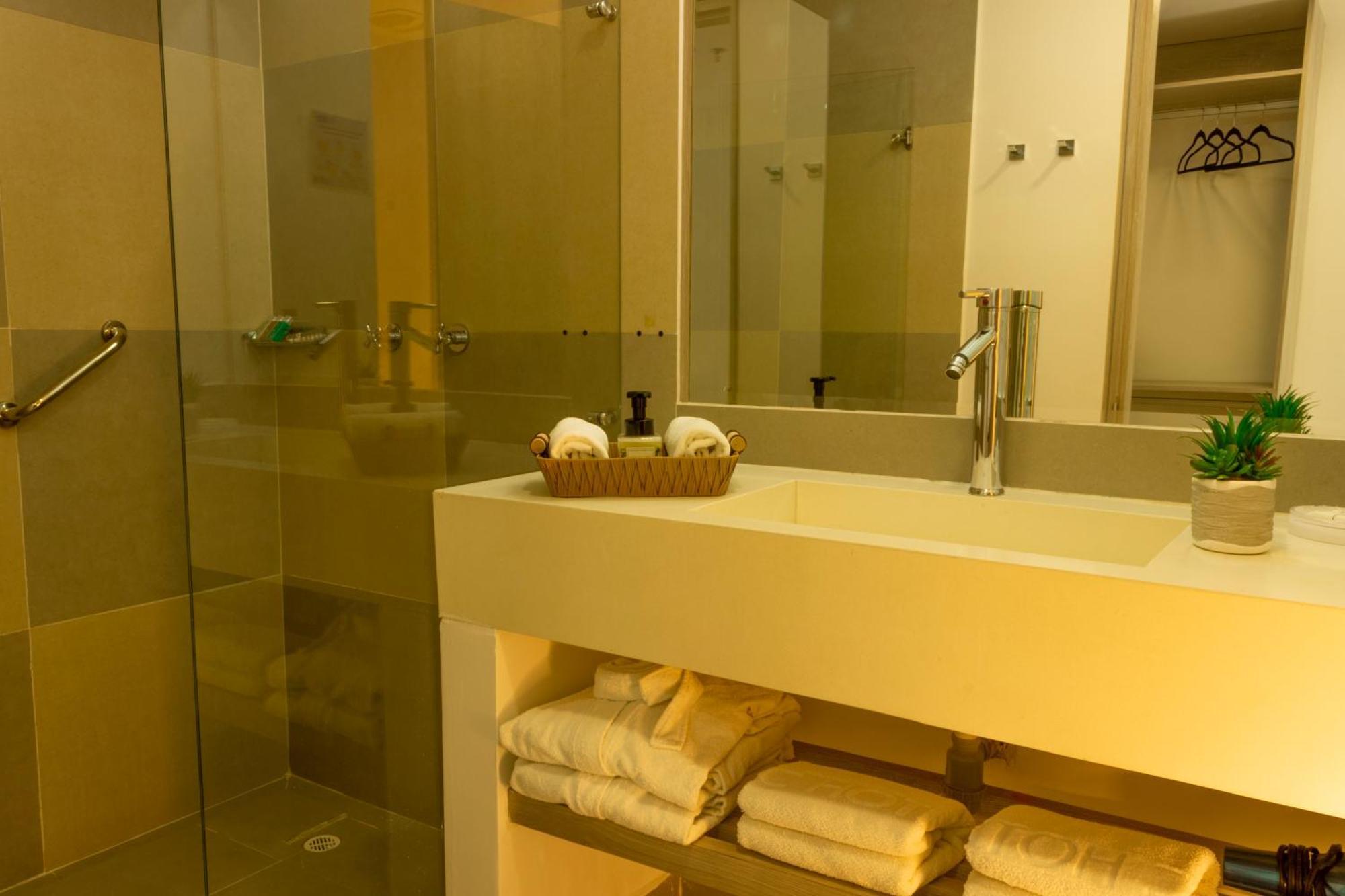 Vvc Hotel'S Villavicencio Esterno foto